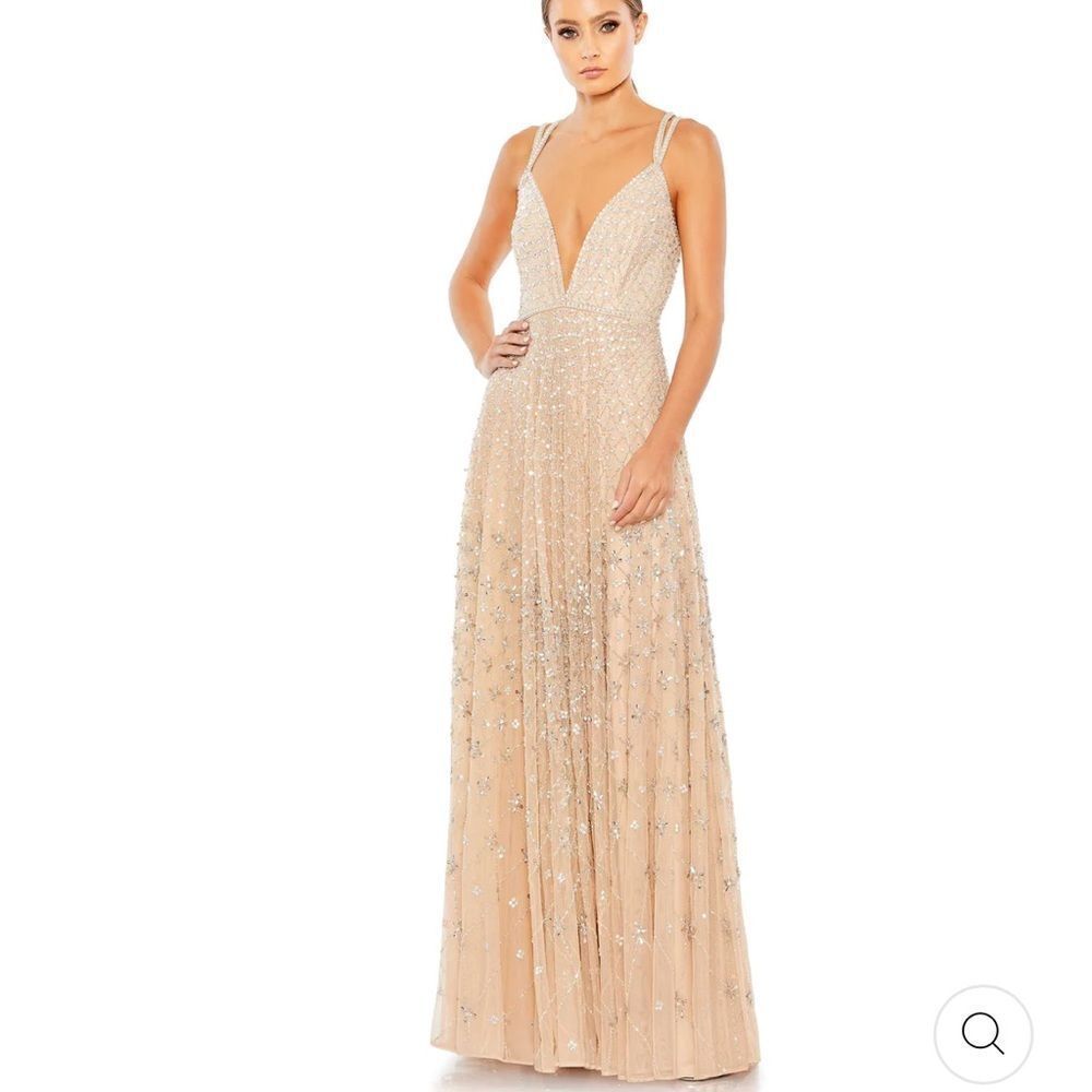 NWT Mac Duggal 93701 Embellished Plunge Neck Sleeveless Gown Size 6